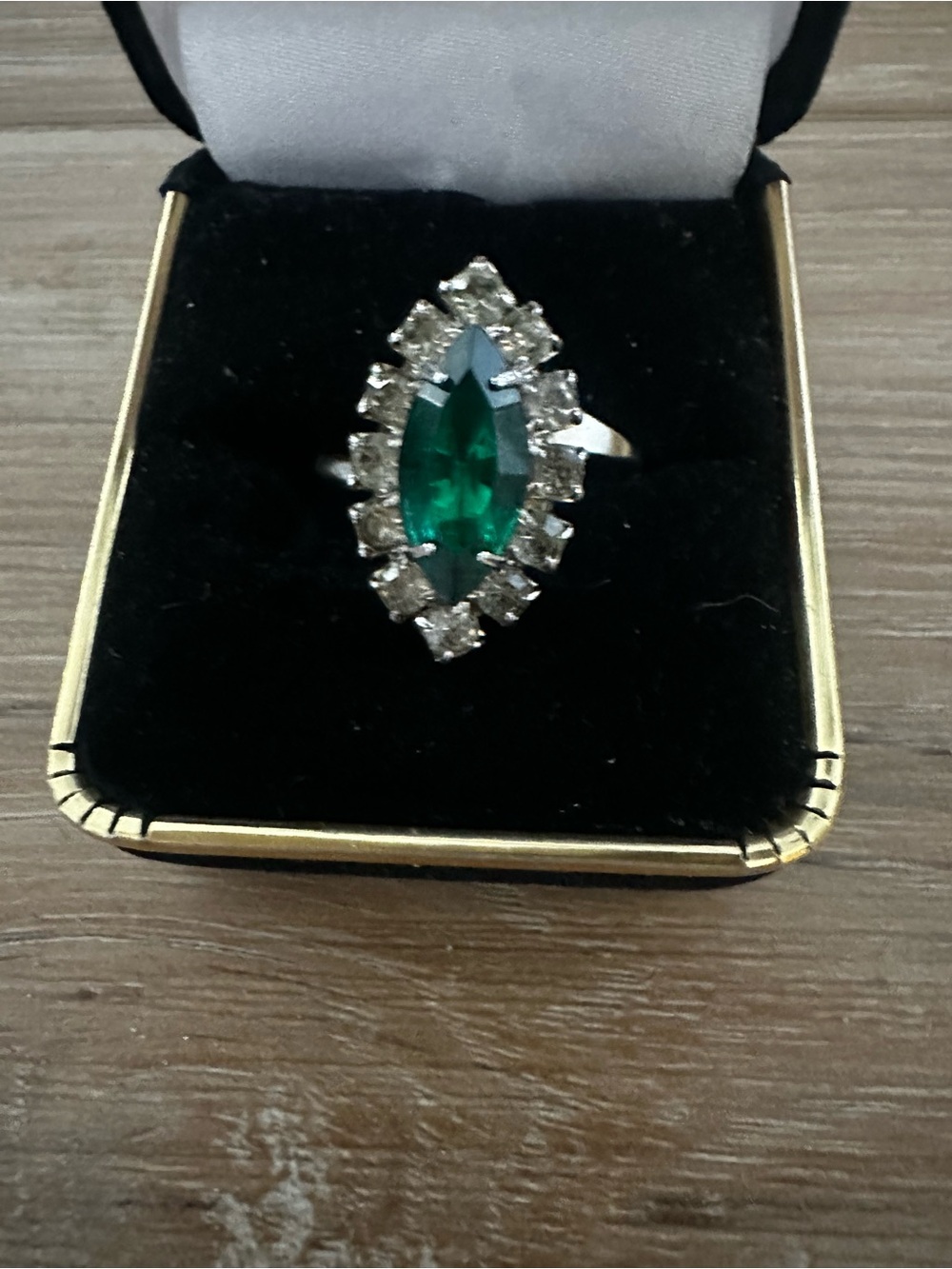 Sarah Coventry Retro Cocktail  Rhinestone Ring 6.5